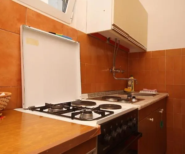 Razanj 7517b Daire Rogoznica (Sibenik-Knin)